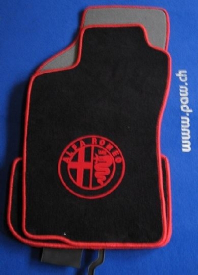 Bild von Ausverkauf Fussmatte Alfa 75 -rot -mit Logo (Liquitationspreis nur solange Vorrat, vorheriger Preis 149.-)